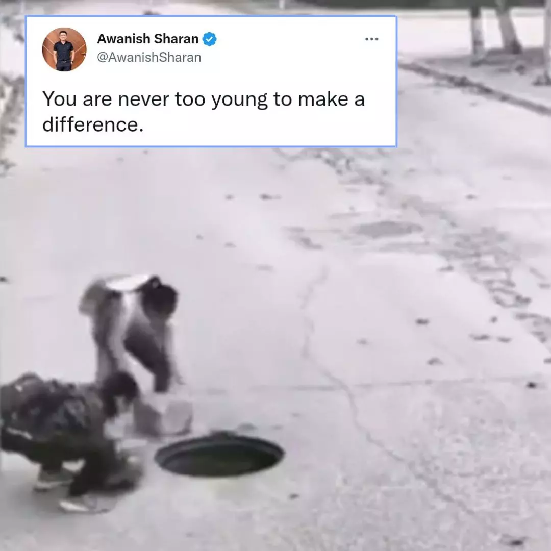 Never Too Young To Make A Difference: Twitter Video Of Children Covering A Manhole Is Winning Hearts Online