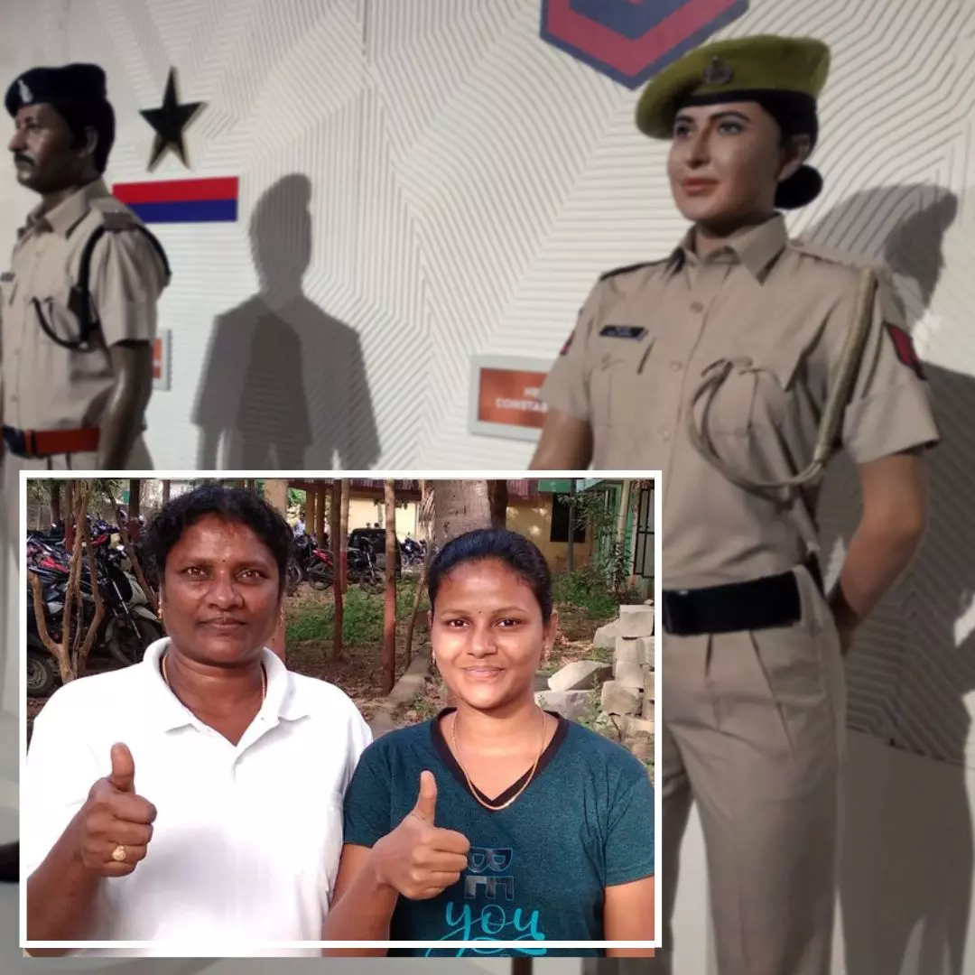 Telangana: Proud Mother-Daughter Duo Compete With Each Other For Sub-Inspector Position