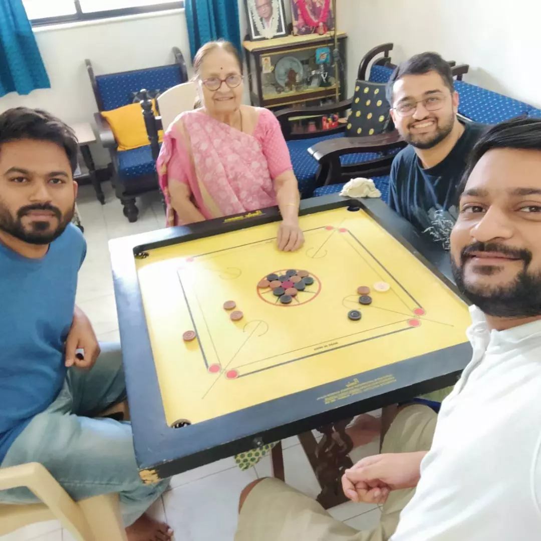 Age Is No Barrier! 83-Year-Old Pune Woman Bags Gold In Carrom Tournament, Netizens Inspired