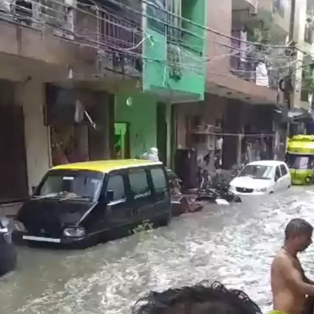 Monsoon Mayhem Continues In Delhi As Yamuna River Swells, Rescue Operation Underway